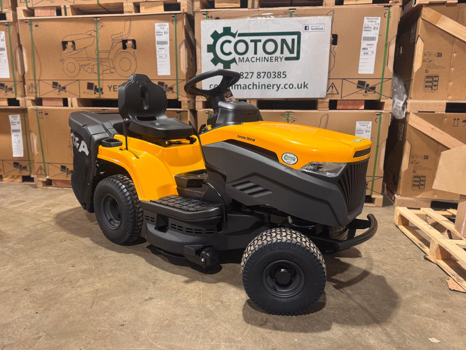 Stiga Estate 384M Ride-On Lawnmower with Collector 34"