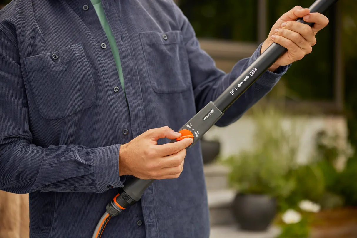GARDENA Cleansystem Telescopic Handle M-XL