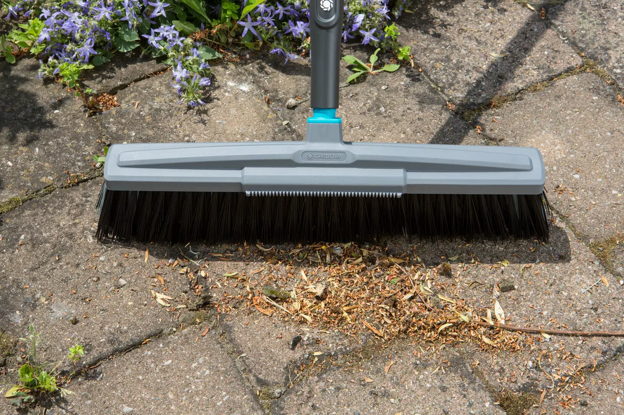 GARDENA NatureLine Road Broom with Scraper