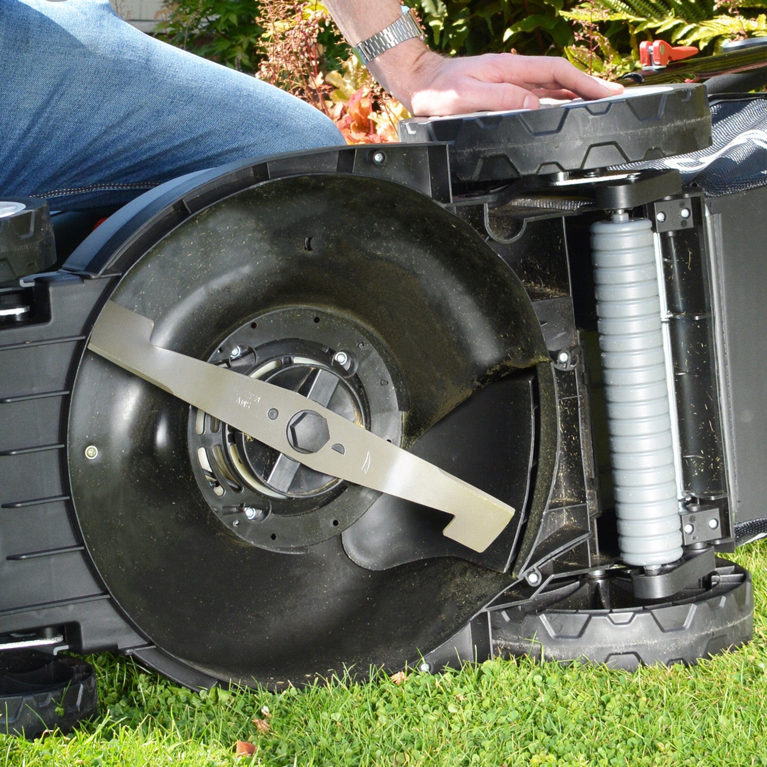 Cobra GTRM34 Electric Rear Roller Lawnmower 13"