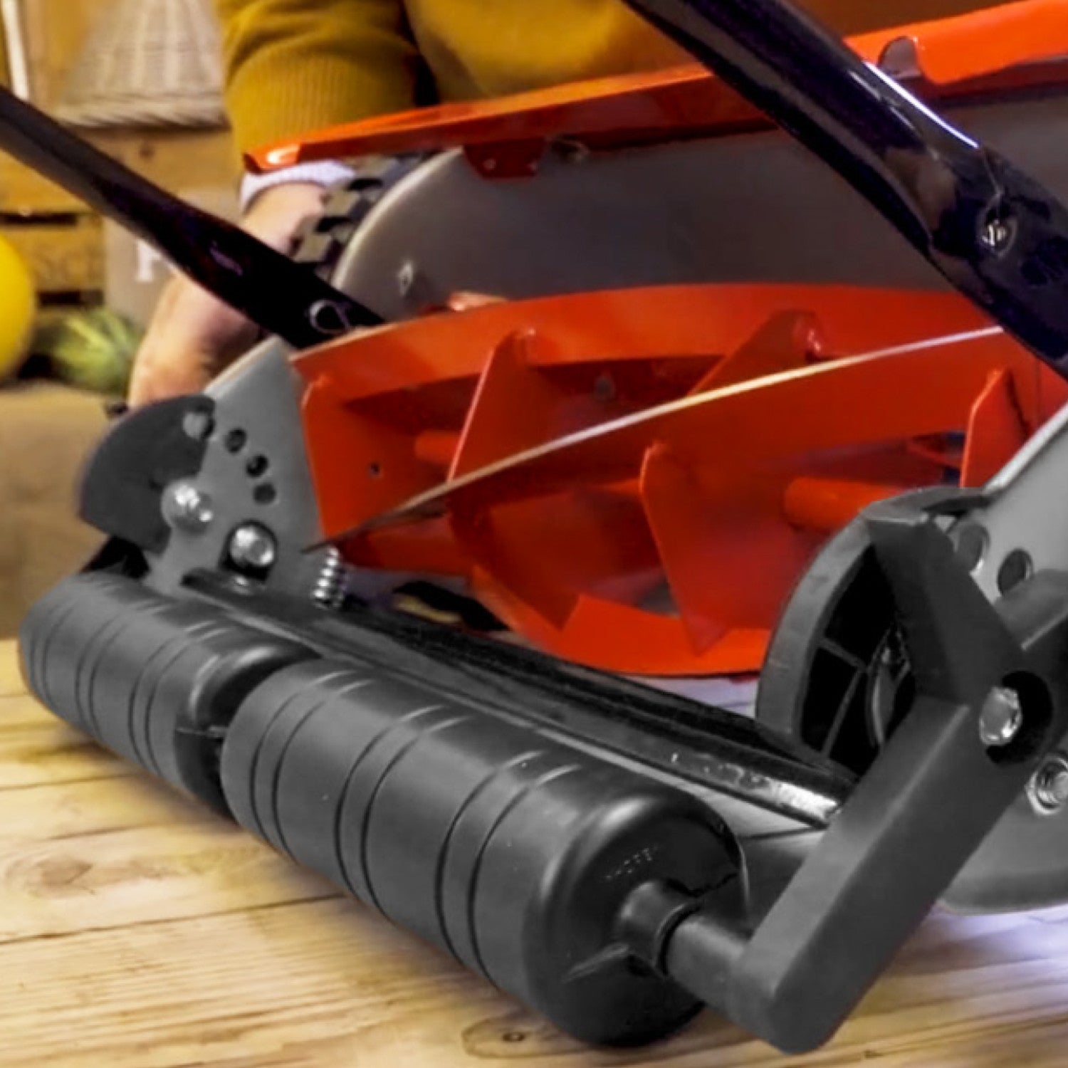 Cobra HM381 15" Hand Cylinder Mower with Grass Collector