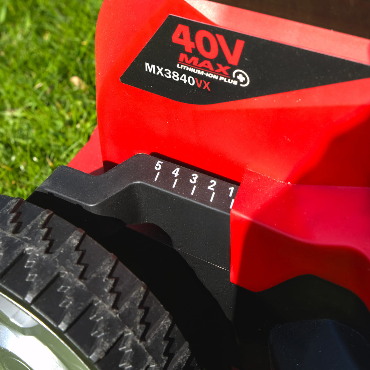 Cobra MX3840VX Lithium-Ion Cordless 40V Lawnmower 15"