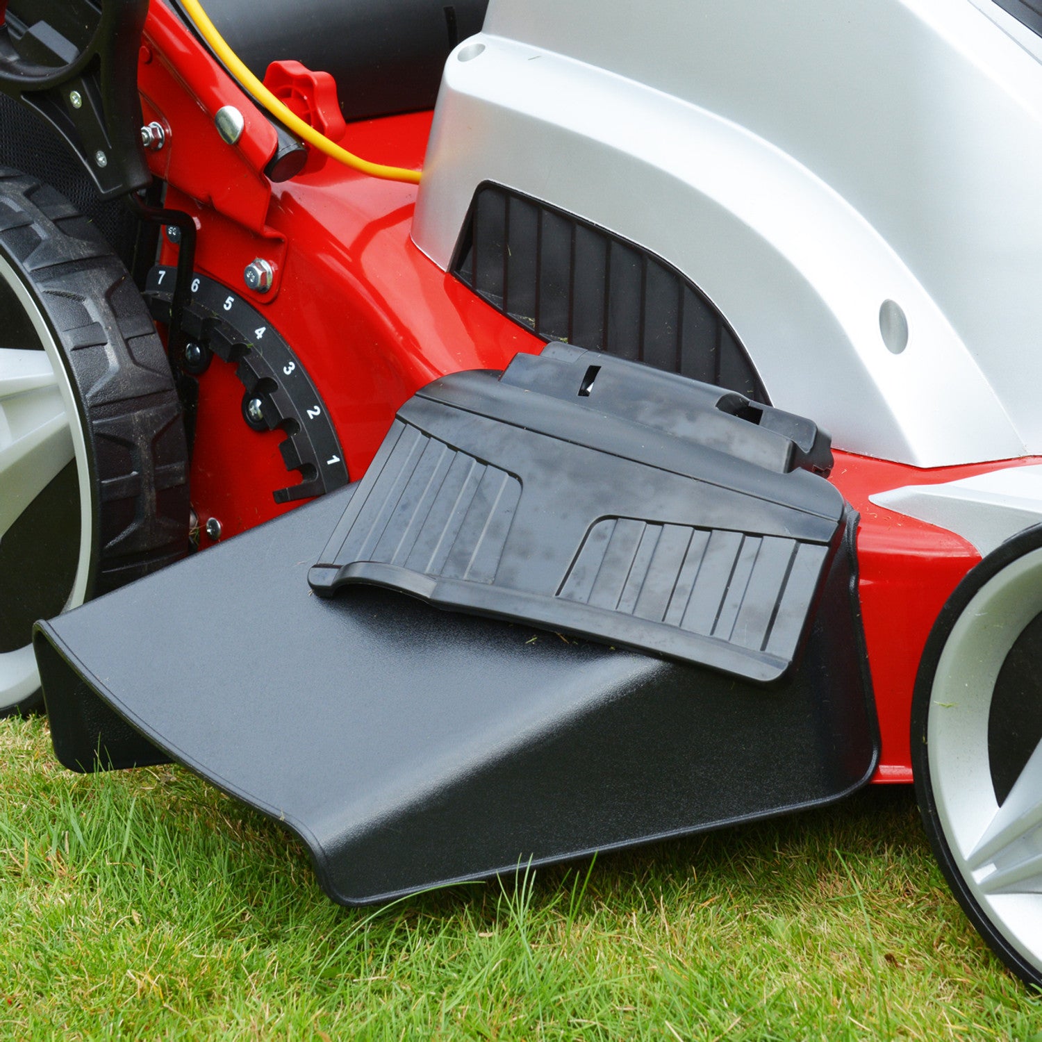 Cobra MX46SPE Electric Self-Propelled Lawnmower 18"