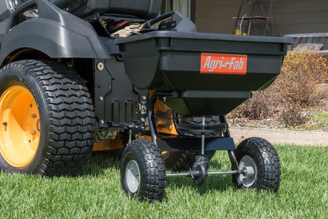 45-0530 Agri-Fab 85lb / 39kg Towed Broadcast Spreader