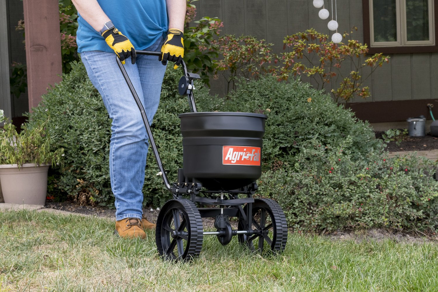 45-0566 Agri-Fab 50lb Push Spreader