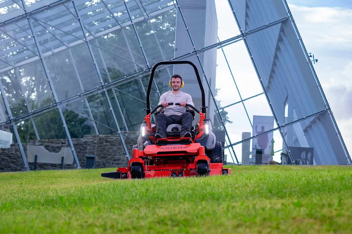 ARIENS Summit Pro 560 Zero-Turn Mower 60"
