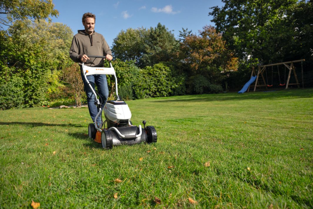 STIHL RMA2RV Cordless Lawnmower - AP System (unit only)