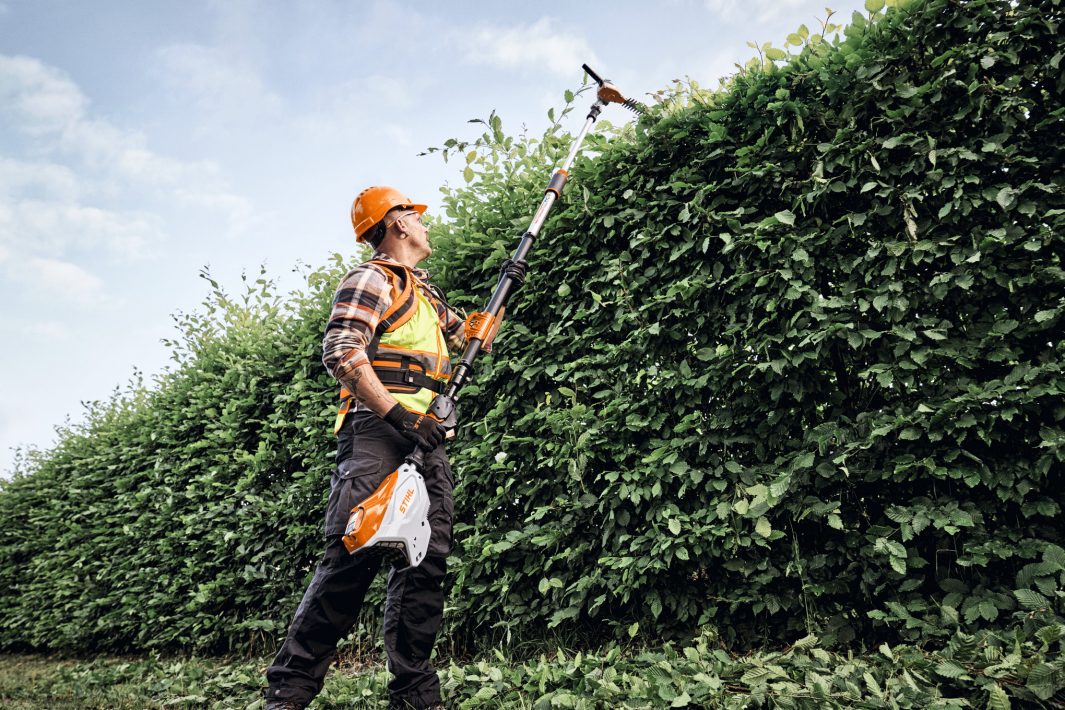 STIHL HLA150B Long-Reach Cordless Hedge Trimmer - AP System