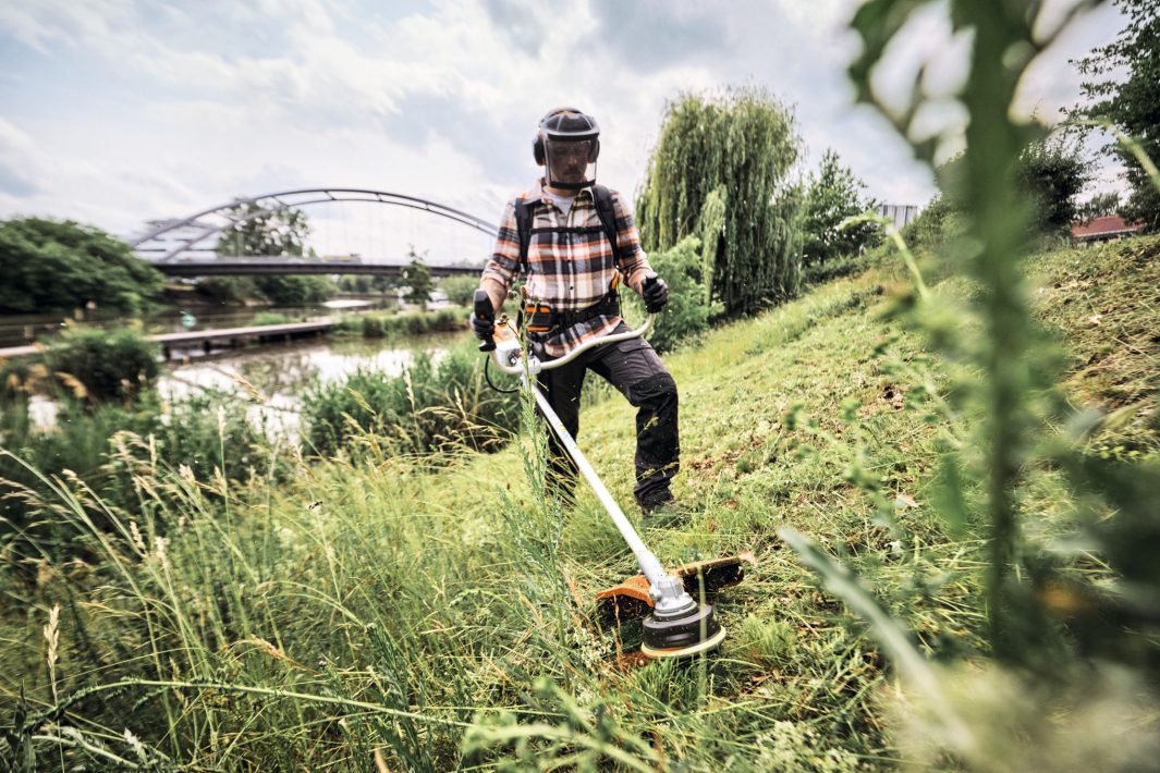 STIHL FSA250 Cordless Grass Trimmer - AP System (unit only)