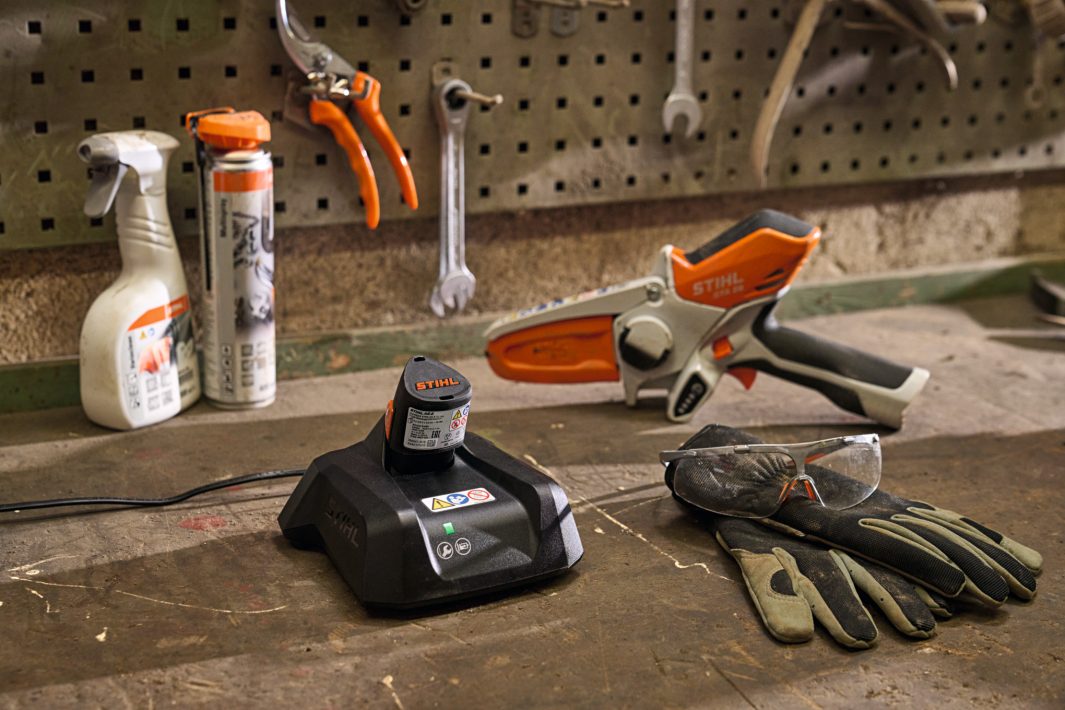 STIHL AL5 Hi-Speed Charger for AS2 Battery