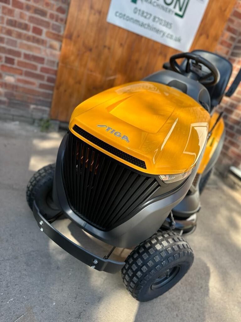 Stiga Estate 9122 W Ride On Lawn Mower Tractor Mulching