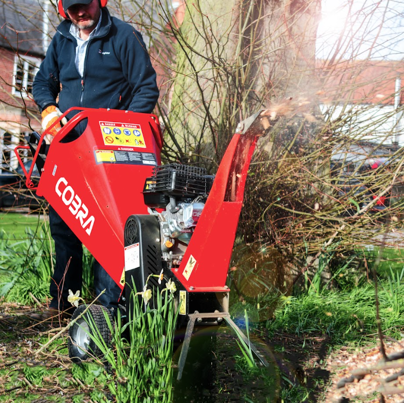 Cobra CHIP650LE 3" Capacity Wood Chipper / Electric Start