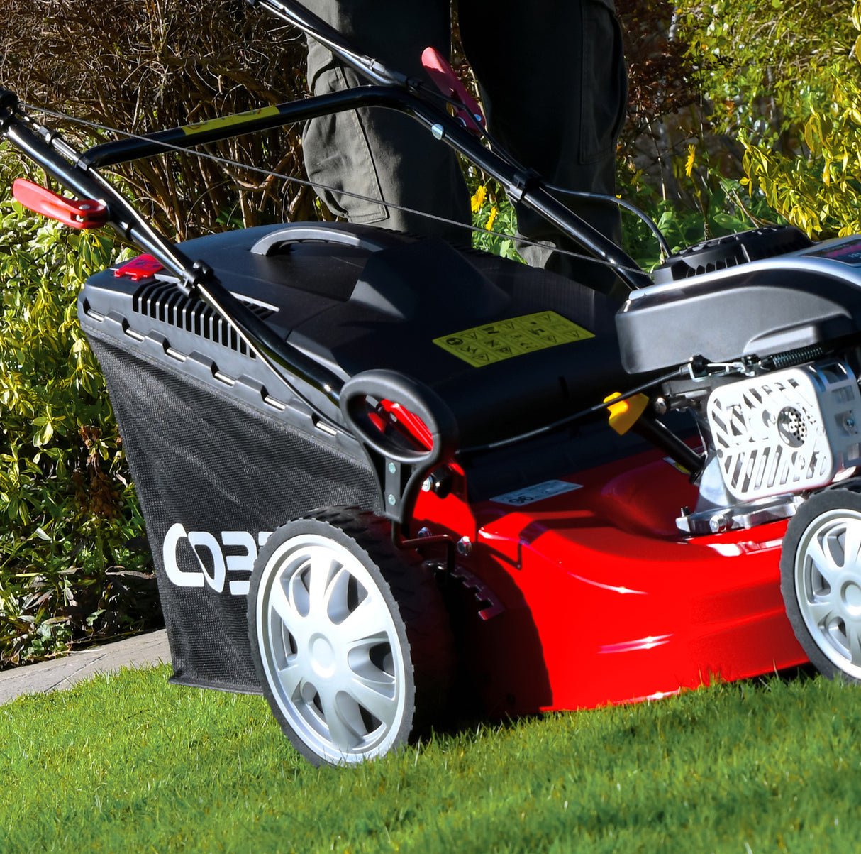 Cobra M46SPC Petrol Self-Propelled Lawnmower 18"