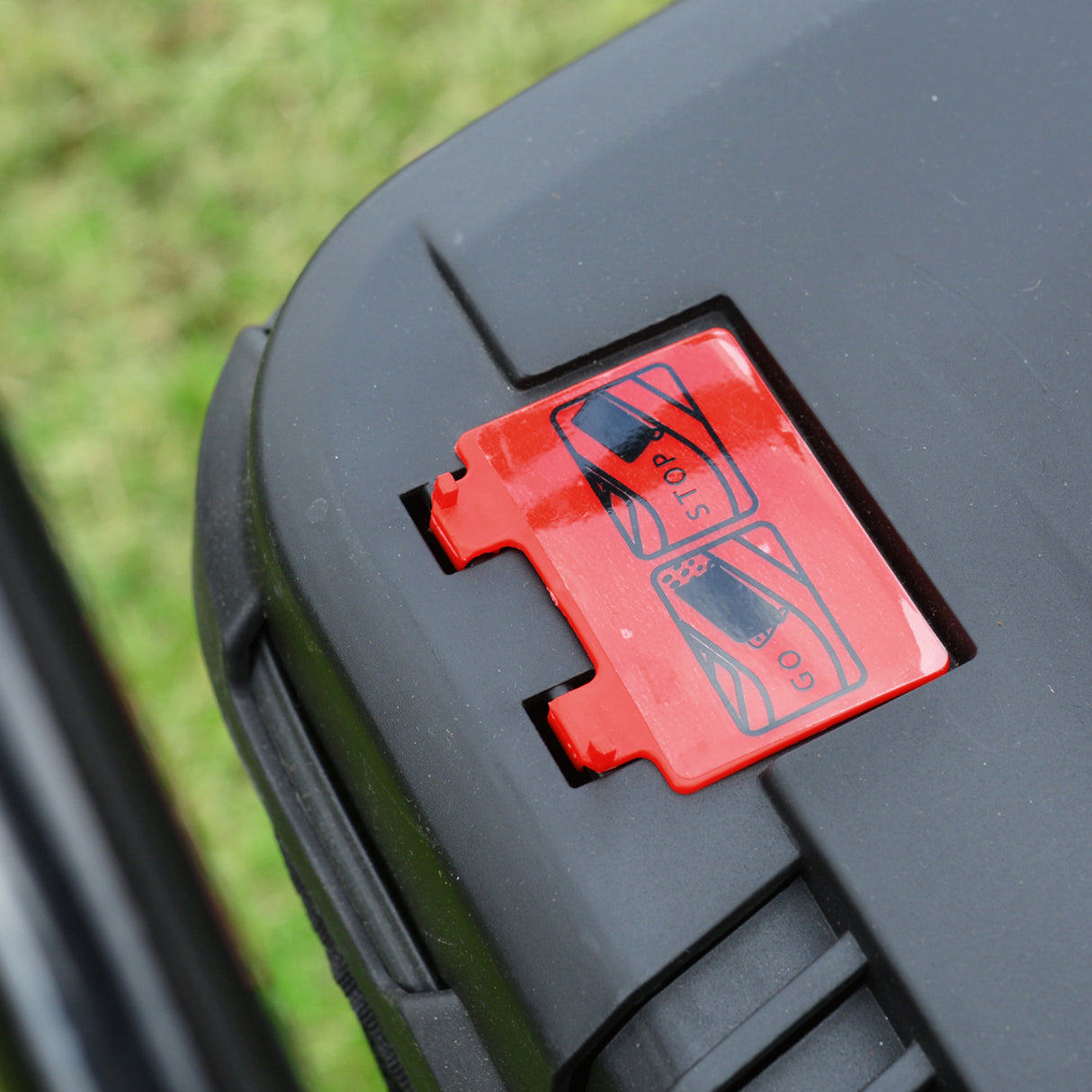 Cobra MX3440V Lithium-Ion Cordless 40V Lawnmower 13"