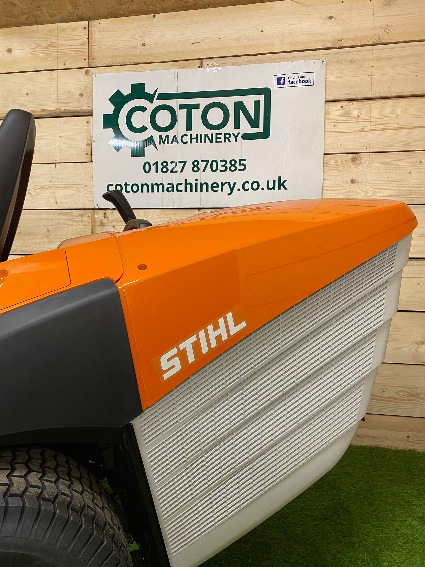 STIHL RT6127ZL PETROL RIDE-ON LAWN MOWER