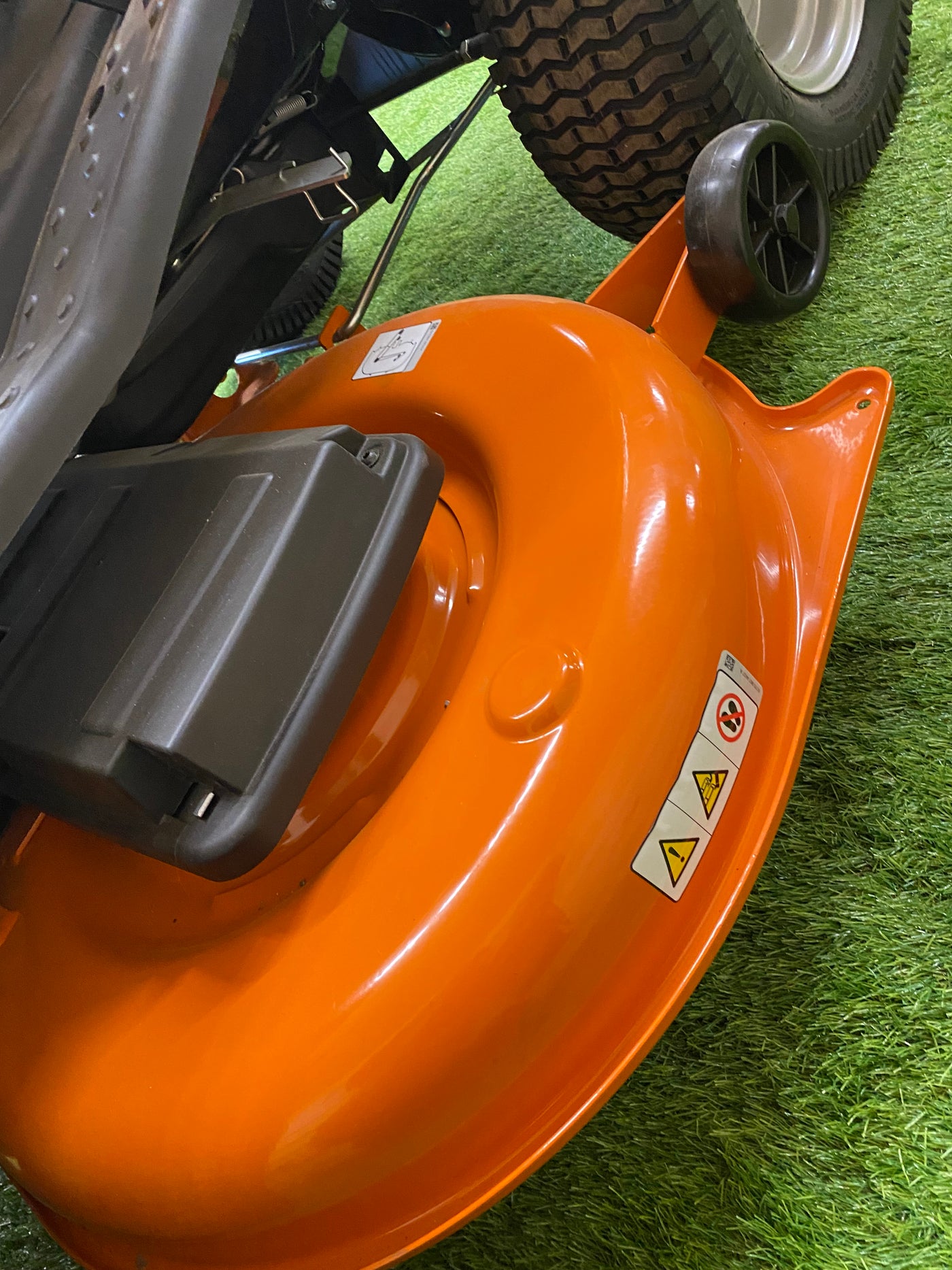 STIHL RT6127ZL PETROL RIDE-ON LAWN MOWER