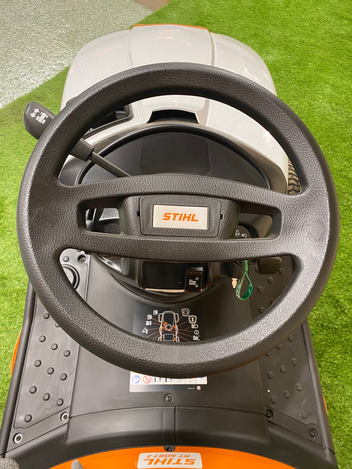 STIHL RT5097Z Petrol Ride-On Lawn Mower