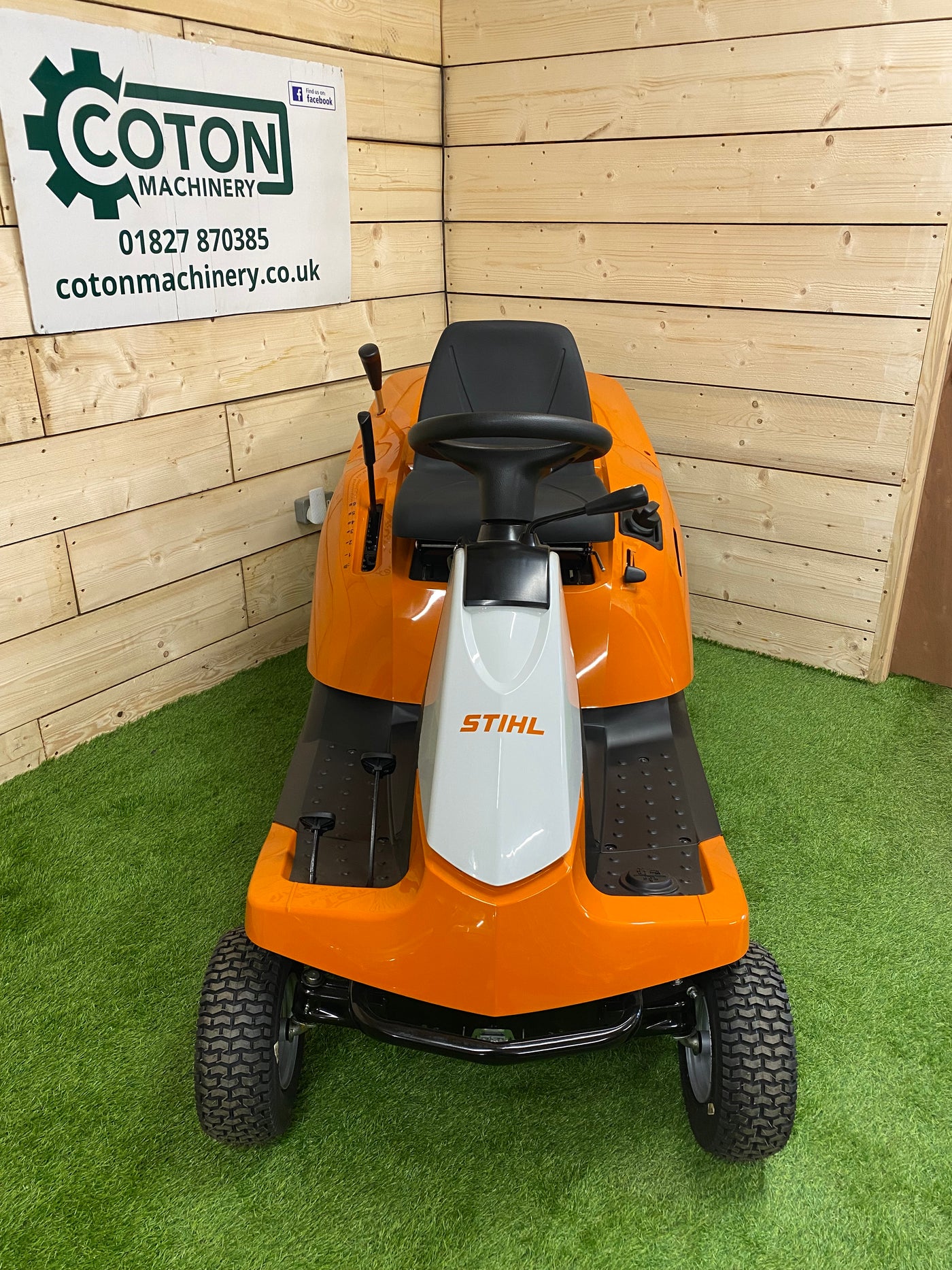 STIHL RT4082 Petrol Ride-On Lawn Mower