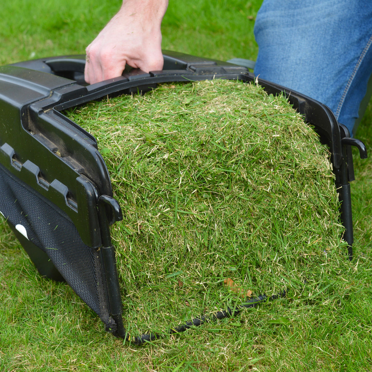 Cobra MX460S40V Lithium-Ion Cordless 40V Lawnmower 18"