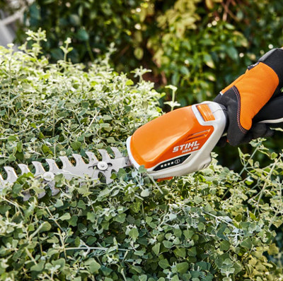 STIHL HSA26 Cordless Trimmer SET