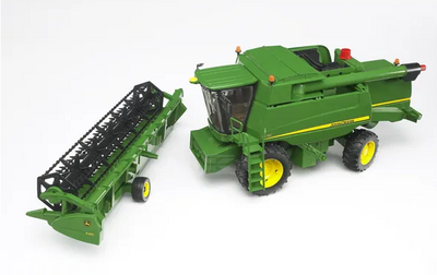 John Deere Combine Harvester T670i