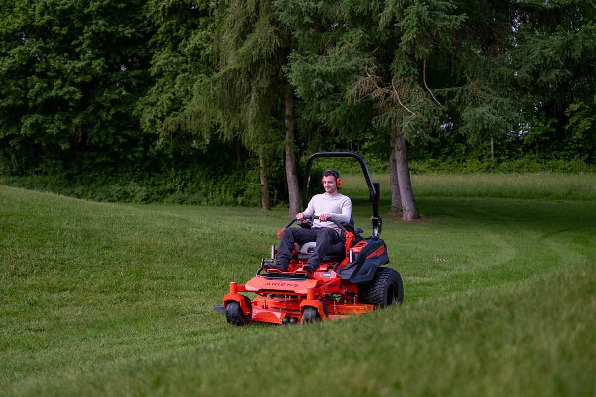 ARIENS Summit Pro 560 Zero-Turn Mower 60"