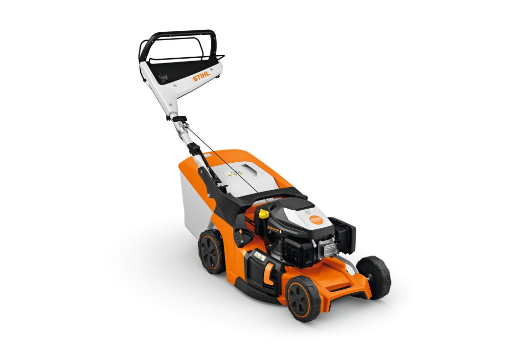 STIHL RM448V Variable-Speed Self-Propelled Petrol Lawn Mower 18"