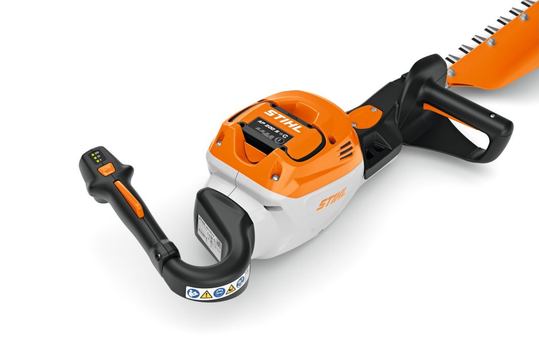 STIHL HSA150T Cordless Hedgetrimmer 30" - AP System (unit only)