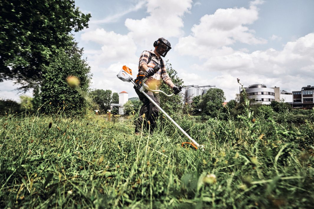 STIHL FSA250 Cordless Grass Trimmer - AP System (unit only)