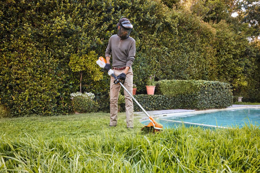 STIHL FSA110R Cordless Grass Trimmer - AP System (unit only)