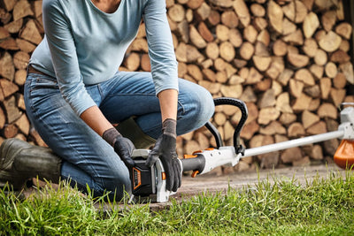 STIHL FSA57 Cordless Grass Trimmer - AK System (with AK10 Battery & Charger)