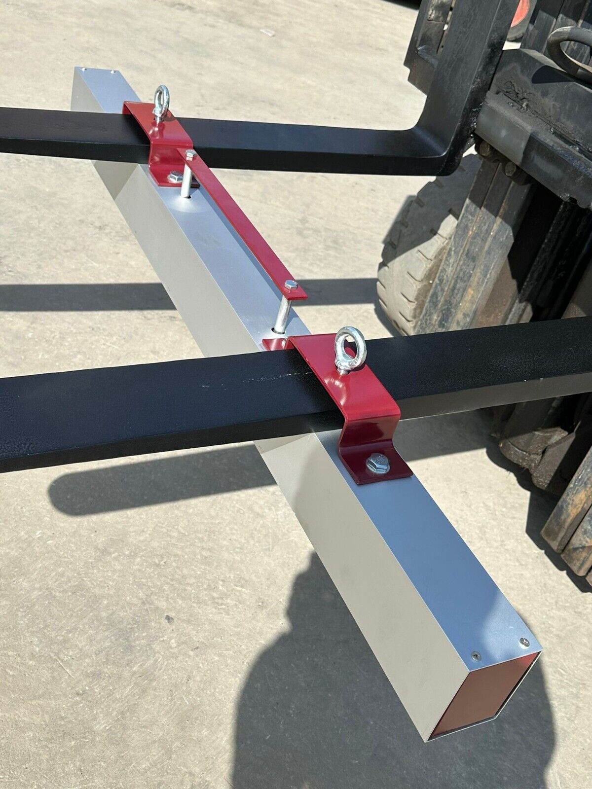 Magnetic Pick Up Tool For Forklift Truck