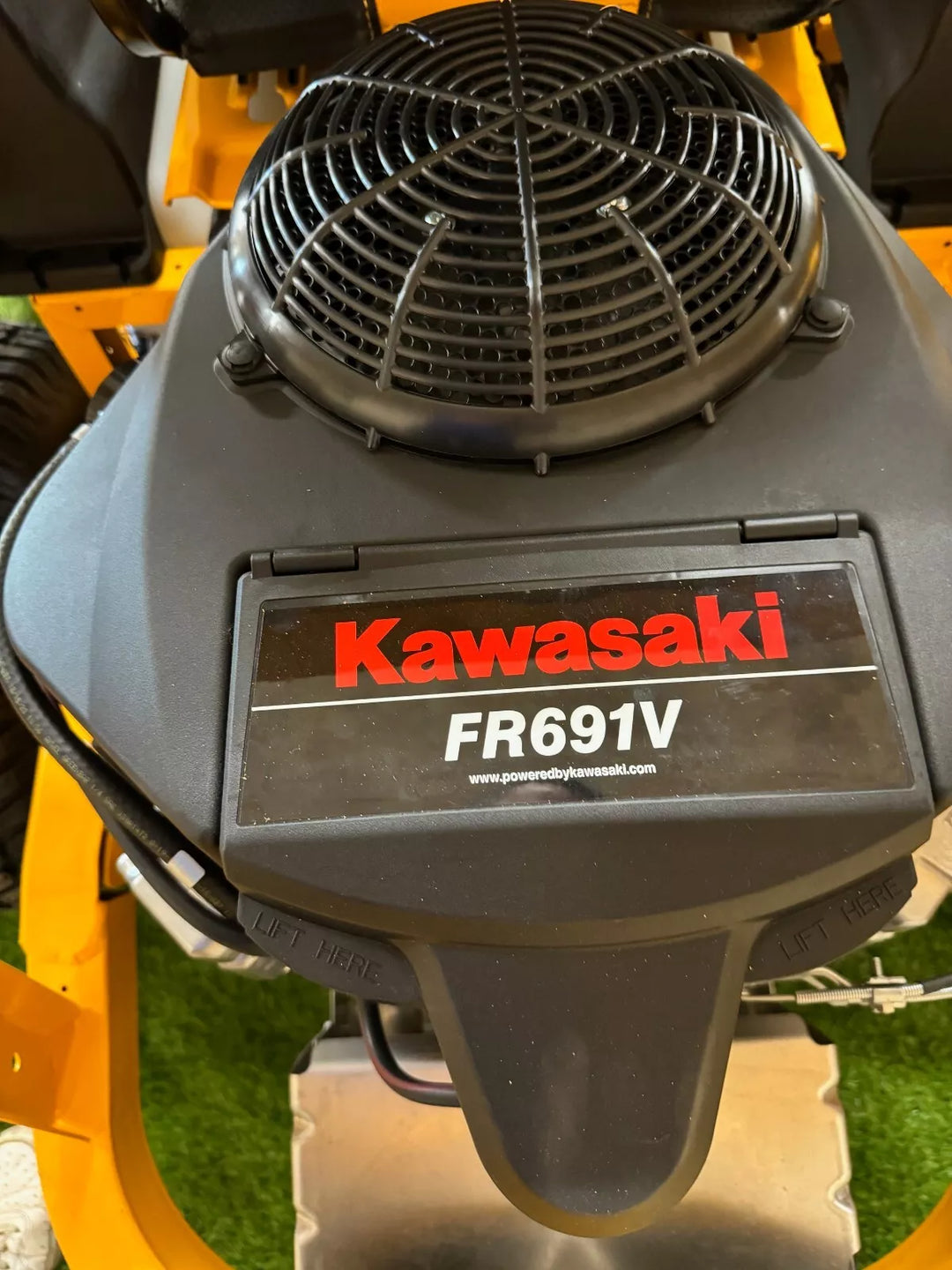 Cub Cadet XZ6 Ultima 46 Zero Turn Ride On Lawn Mower Tractor Coton Machinery