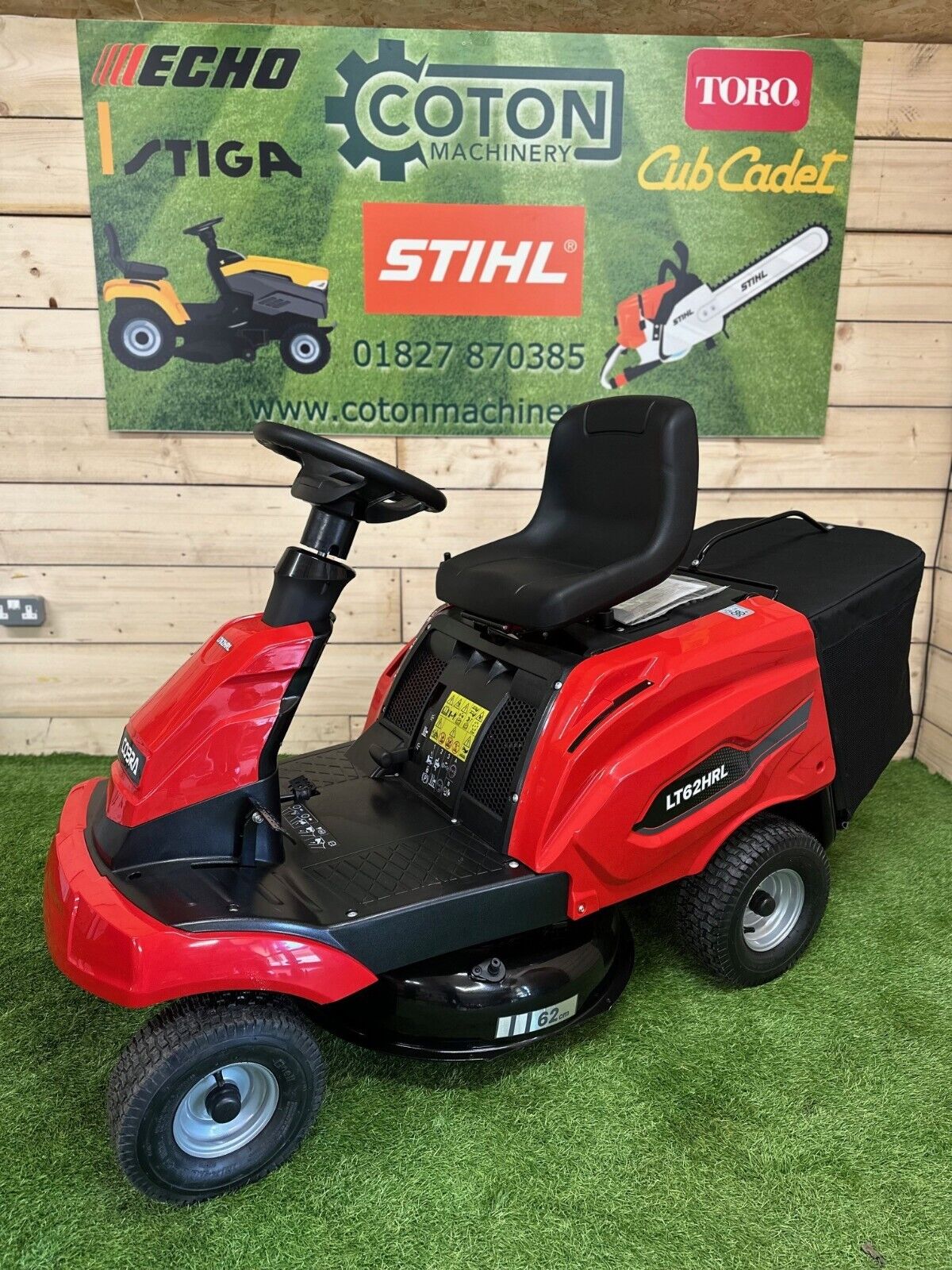 Cobra LT62HRL Petrol Lawn Tractor 62cm Ride On Mower